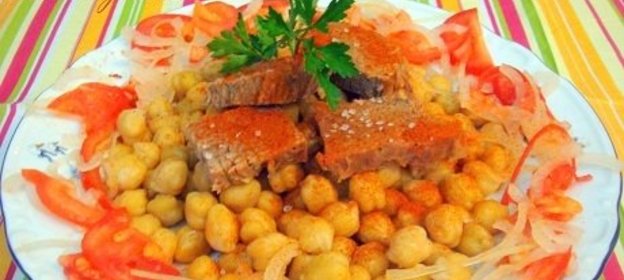 Говядина, вареная с нутом