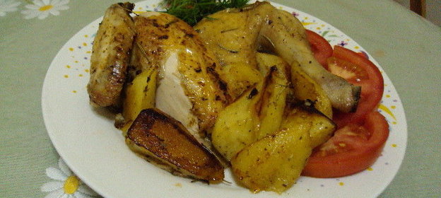 Рисуем на кофе с помощью молока!