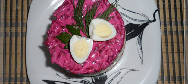 Селедка под шубой с домашним майонезом, вариант оформления