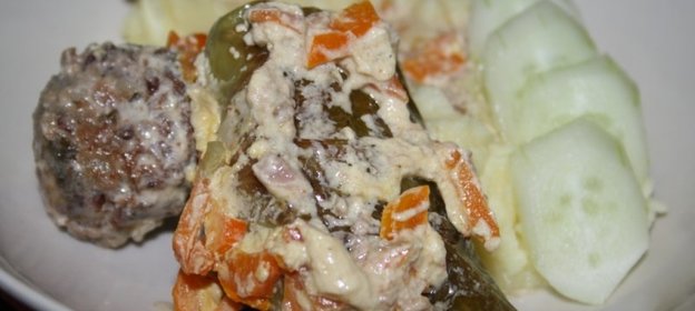 Голубцы из молодой капусты с говядиной и красным рисом Рубин + тефтели