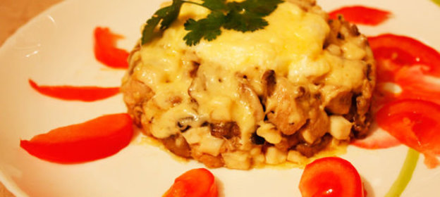 Горячий салат «Грибок»