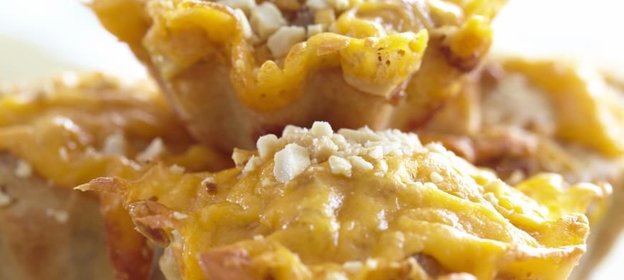 Закусочные маффины с беконом и кукурузой