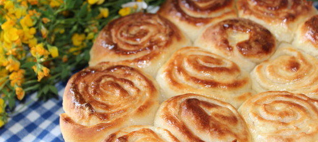 Булочки в молочной заливке