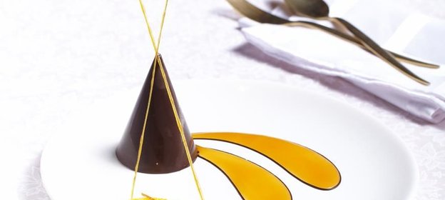 Шоколадные конусы «Белый кофе» от Николя Буссена