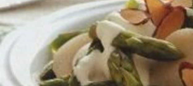 Салат из спаржи и каштанов