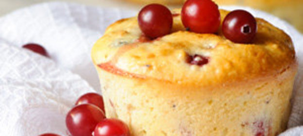 Маффины с клюквой и фундуком