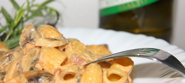 Паста с шампиньонами по - норвежски