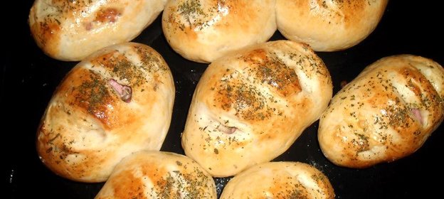 Булочки с сосиской и сыром