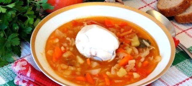 Щи из свежей капусты с курицей