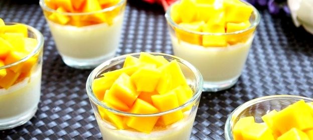 Кокосовое желе с манго