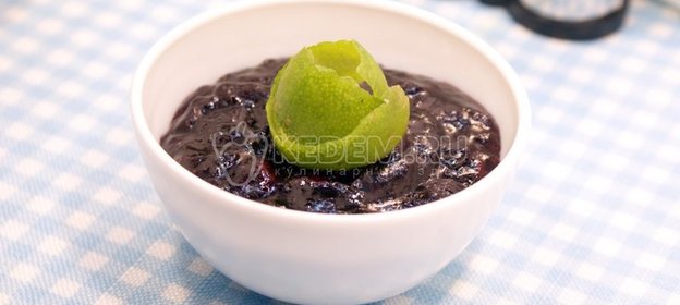 Черничный соус