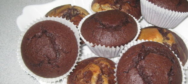 Цветущие пестрые маффины