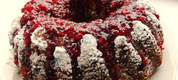 Кекс с изюмом и орехами