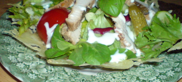 Салат Прыгажуня(Красавица) в сырно-кунжутовой корзинке