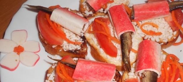 Лепешки из фасоли с луковым соусом