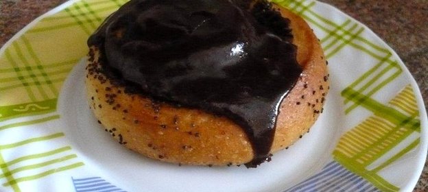 Постные маковые булочки с глазурью