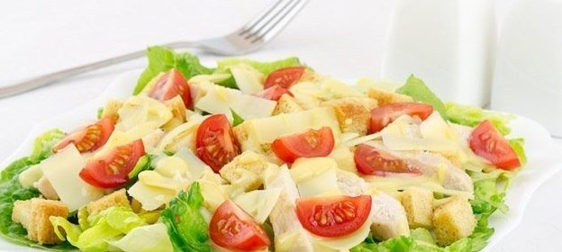Салат Цезарь на скорую руку
