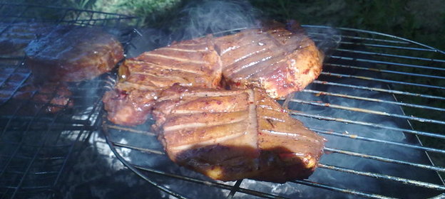 Стейки-гриль в маринаде из соевого соуса