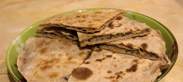 Ржаные лепешки с грибной начинкой