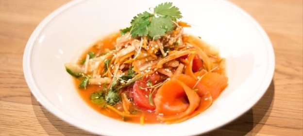 Салат с красной рыбой