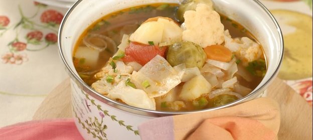Щи с брюссельской и цветной капустой