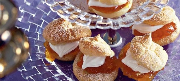 Профитроли с апельсиновым желе
