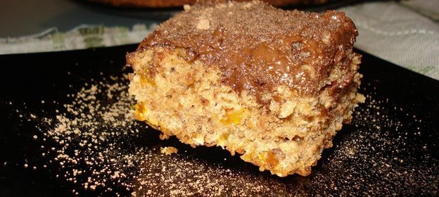 Пирожные с курагой, орехами и шоколадом