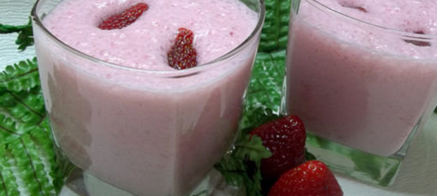 Клубнично-коньячный смузи