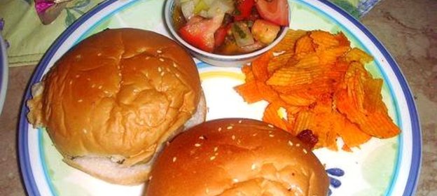 Бургеры с беконом и грибами