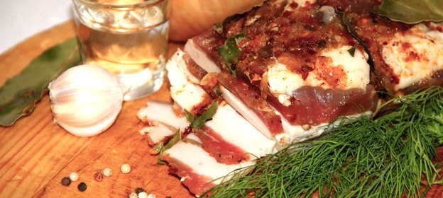 Сало соленое со специями