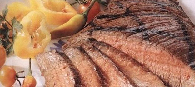 Говяжий стейк, приготовленный на гриле