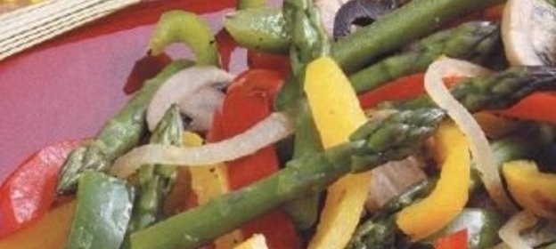 Бульон из овощей с брюссельской капустой