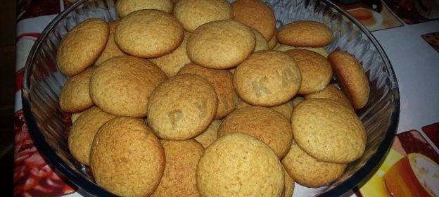 Медовое песочное печенье