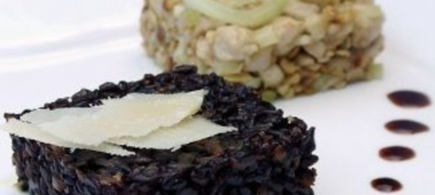 Куриный салат с черным рисом Venere