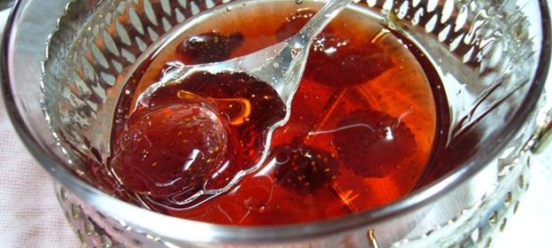 Желейное варенье из клубники