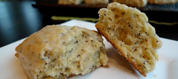 Сдобные булочки с маком