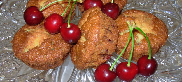 Мини-кексы с черешней