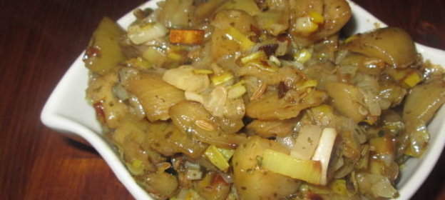 Салат из моркови со сметаной