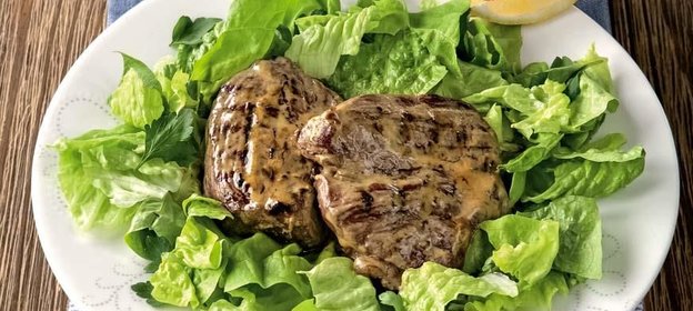 Стейки в медово-горчичном соусе