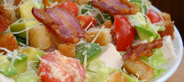 Салат а-ля Цезарь по-миланский