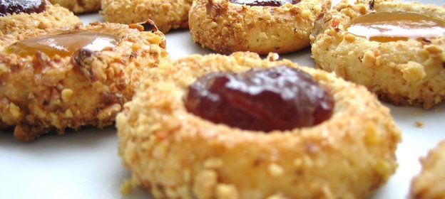 Ореховые колесики с джемом