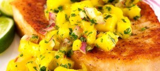 Сальса из манго и редиса