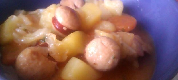 Овощи тушеные с сосисками