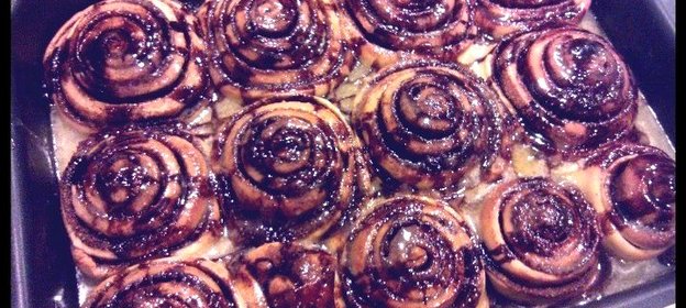 Классические булочки синнабон с корицей