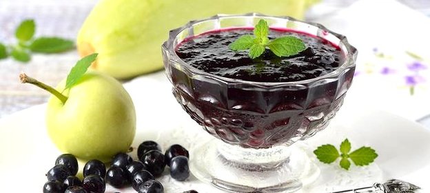 Джем из черники, яблок и кабачков