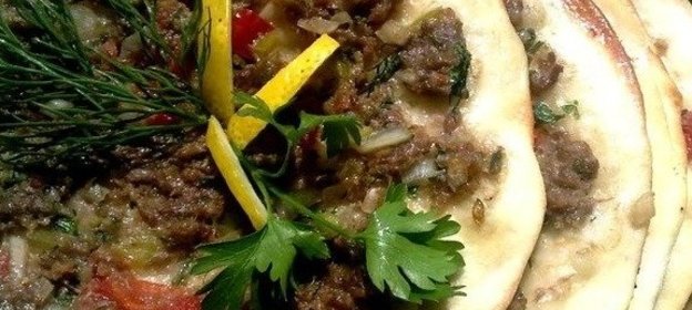 Турецкие лепешки «Лахмаджун»