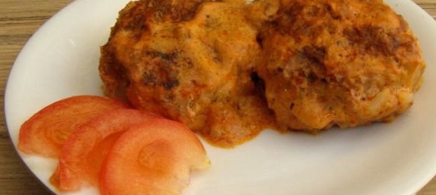 Яичница по-французски с томатом-пюре