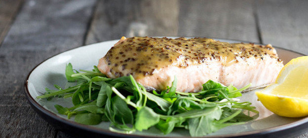 Лосось с горчично-кленовым соусом