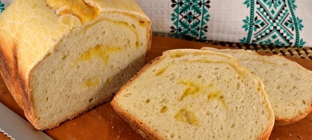Хлеб на рассоле с сыром и чесноком в хлебопечке