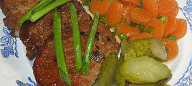 Свинина в огуречном маринаде